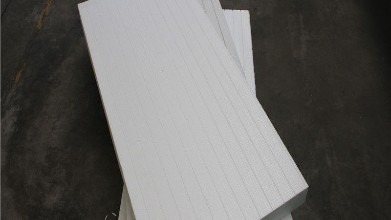 在采购XPS挤塑板时，要关注以下性能指标：
